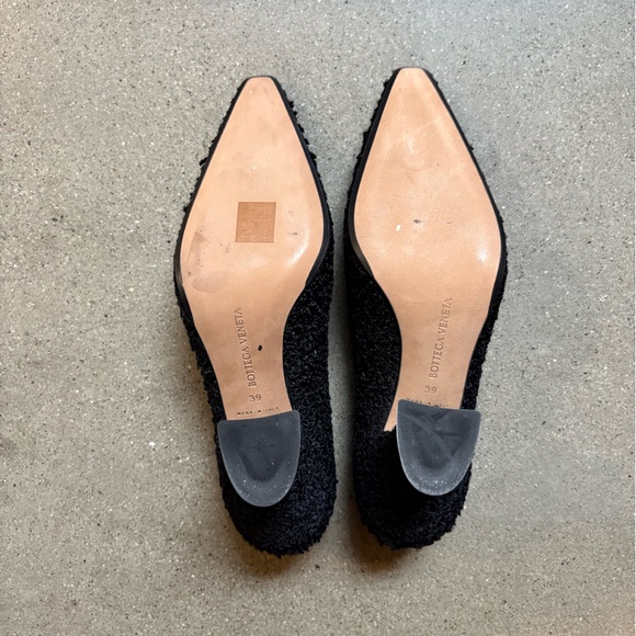 Bottega Veneta Boucle Almond Pumps - Picture 5 of 9